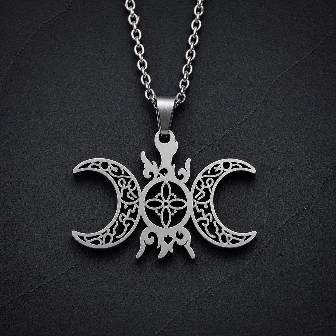 Collar triple luna